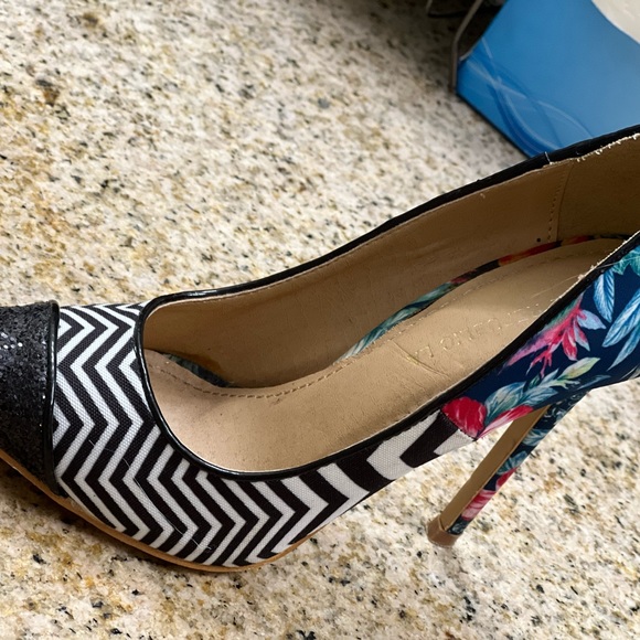 Dazzling high heels shoes show stopper’s!! - Picture 3 of 5